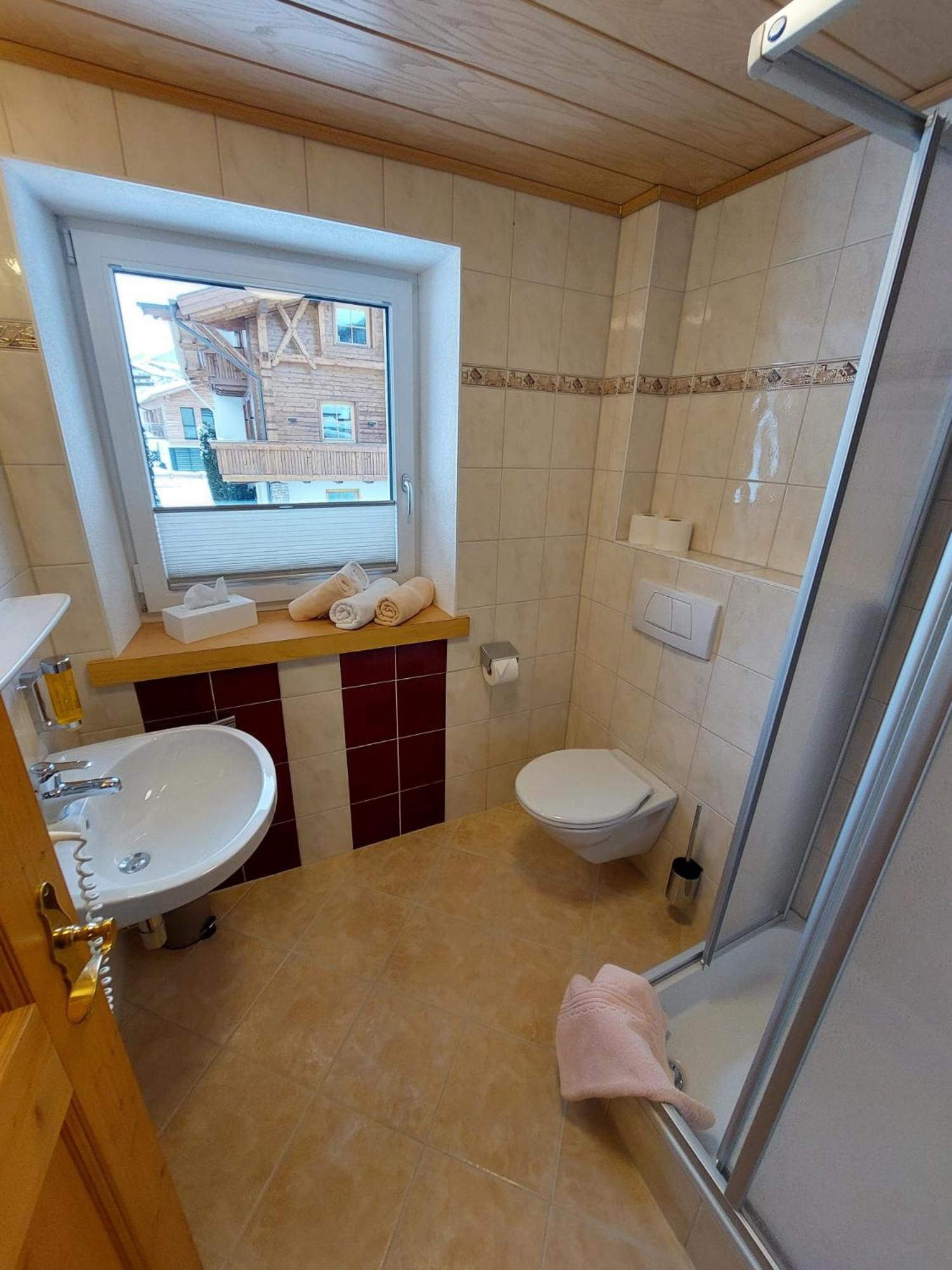 Viktors Apartments سانكت أنتون ام ارلبرغ الغرفة الصورة